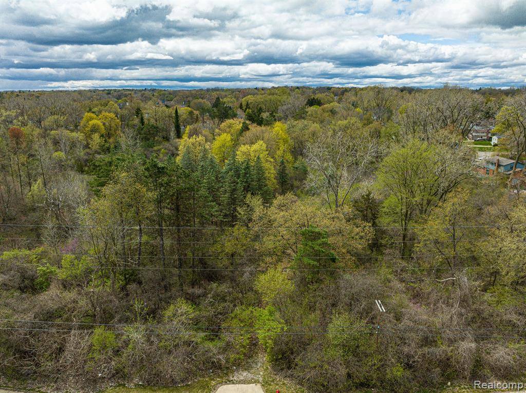 Bloomfield Hills, MI 48301 3874,7200 TELEGRAPH Road