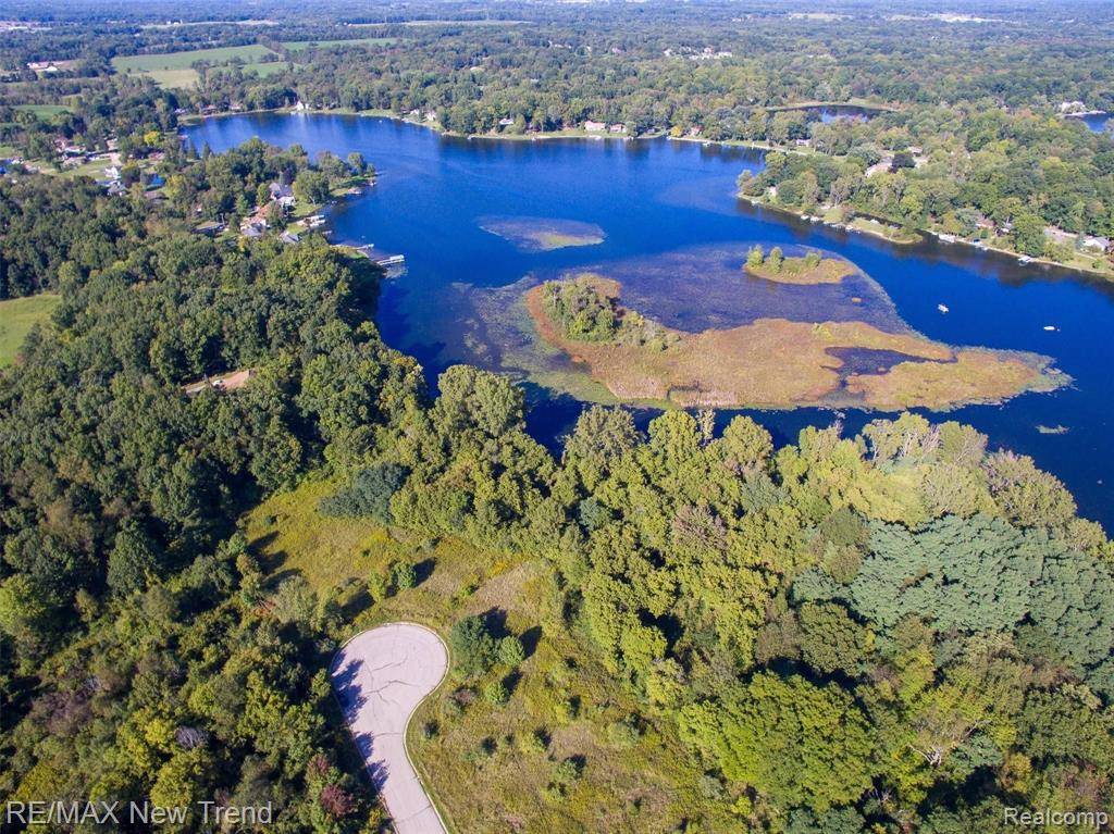 4681 ROYA Trail, Howell, MI 48843 7487
