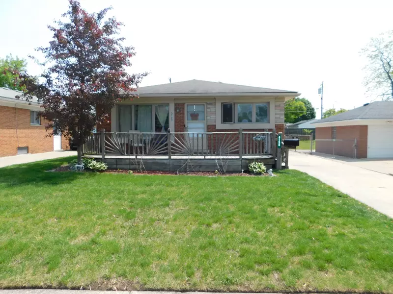 8158 WORMER Street, Dearborn Heights, MI 48127 1354