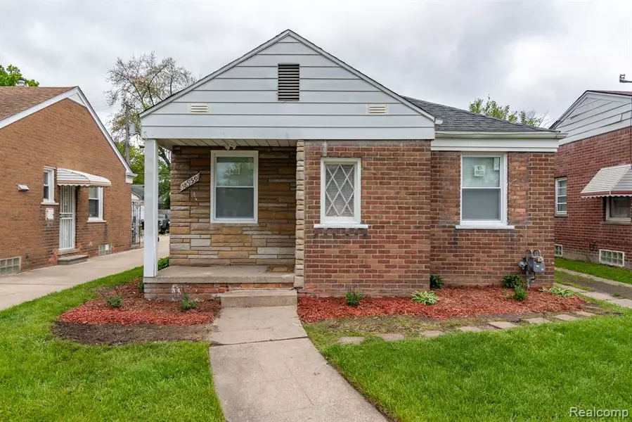 18959 ASHTON Avenue, Detroit, MI 48219 2962