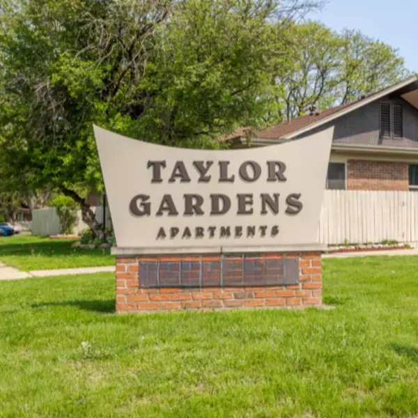 9632 ELM Street, Taylor, MI 48180 3426