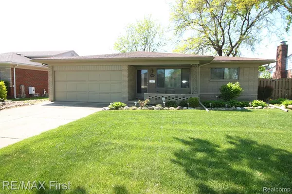 11142 FAIRWAY Drive, Sterling Heights, MI 48312 4938