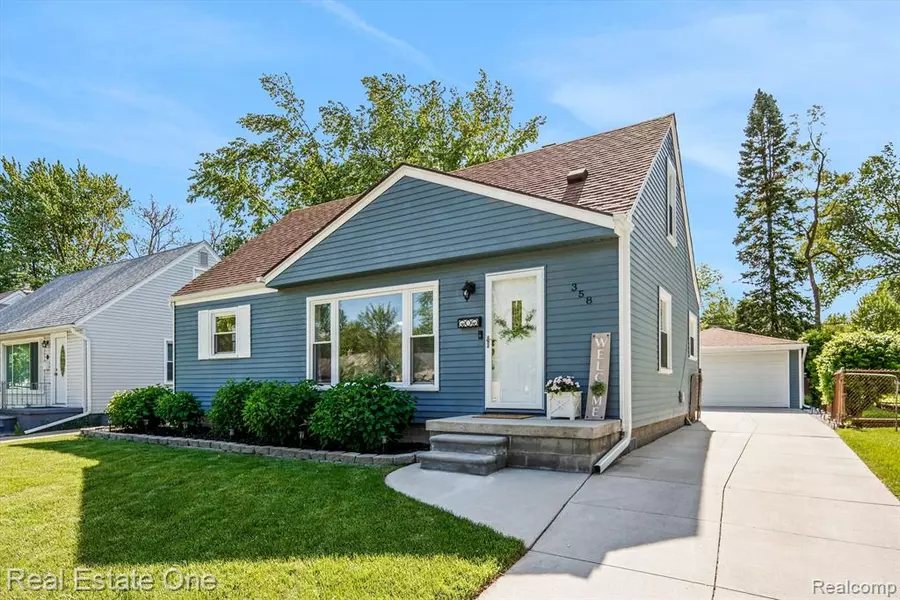 358 S CHOCOLAY Avenue, Clawson, MI 48017 1876