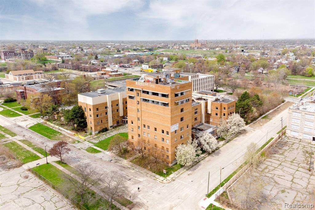 Highland Park, MI 48203 3405,210 HIGHLAND Street