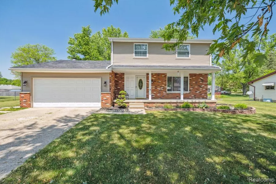 1171 HOLLYHOCK Drive, Grand Blanc, MI 48439 8957