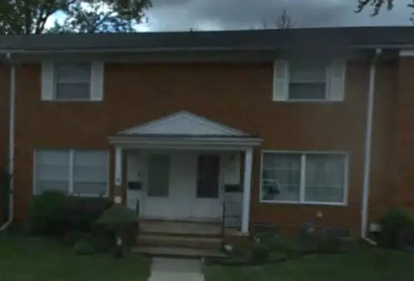 Dearborn Heights, MI 48127 2620,6952 TOWN Lane