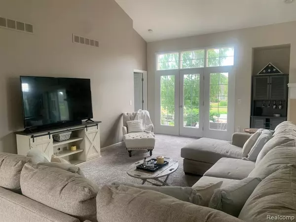 Washington, MI 48094 2232,59603 GLACIER Ridge