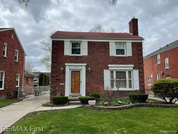 2127 VAN ANTWERP Street,  Grosse Pointe Woods,  MI 48236 1624