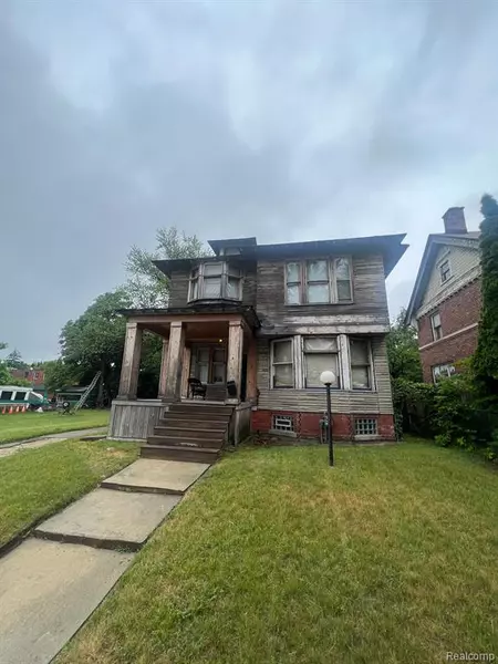 2195 FIELD Street, Detroit, MI 48214 2338