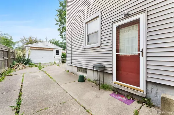 Riverview, MI 48193 4715,17128 SMITH Street