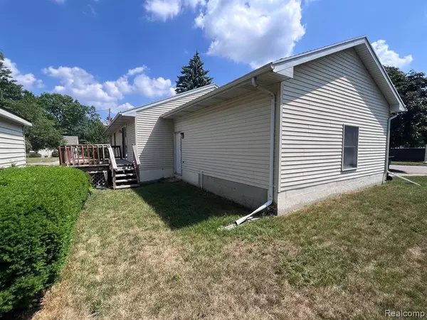 Lansing, MI 48910 1887,1700 SHUBEL Avenue