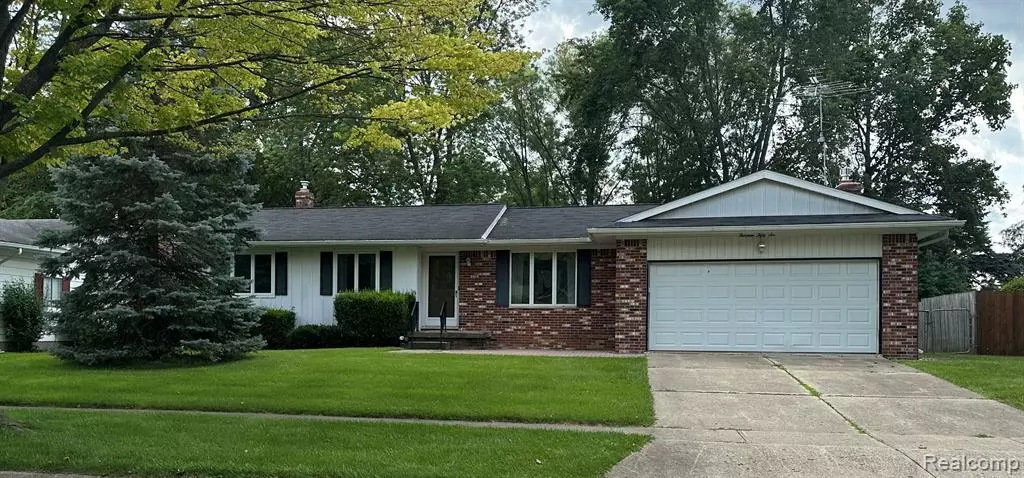 Flushing, MI 48433 1851,1356 ROBINWOOD Drive