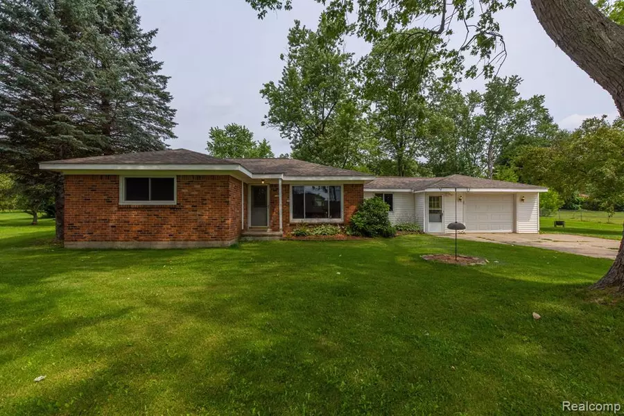 2754 CANDLEWICK Drive, Lake Orion, MI 48359