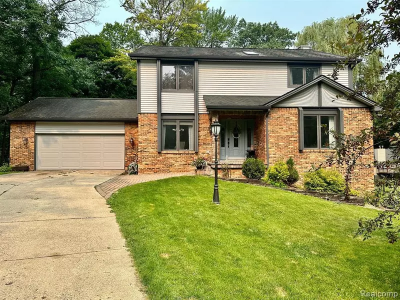 5905 MISTY HILL Court, Clarkston, MI 48346 3054