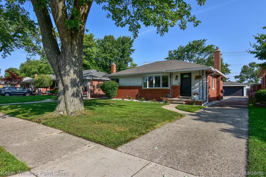 21301 ERBEN Street, Saint Clair Shores, MI 48081 3121