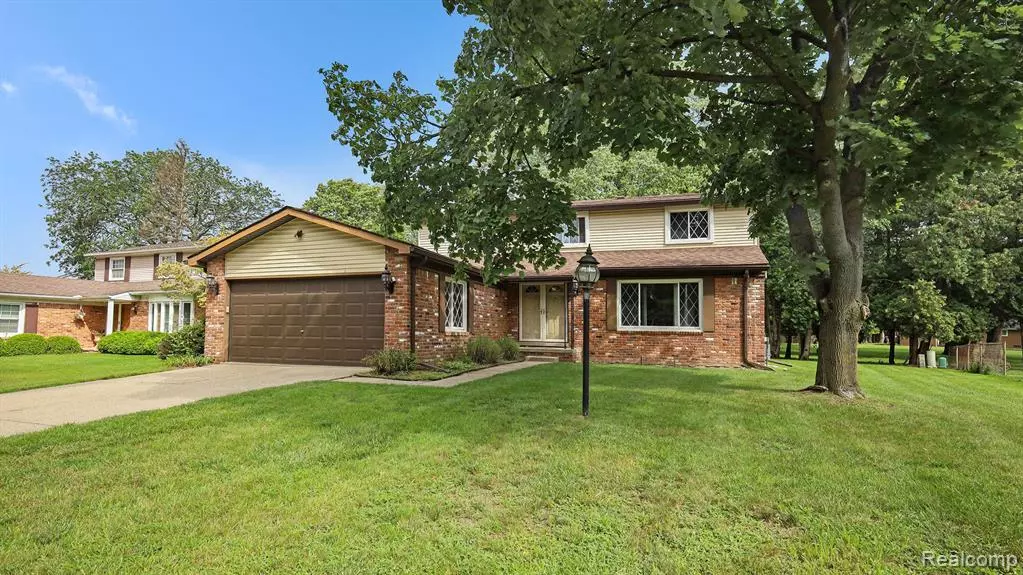 19290 JEFFREY Lane, Southfield, MI 48075 3305