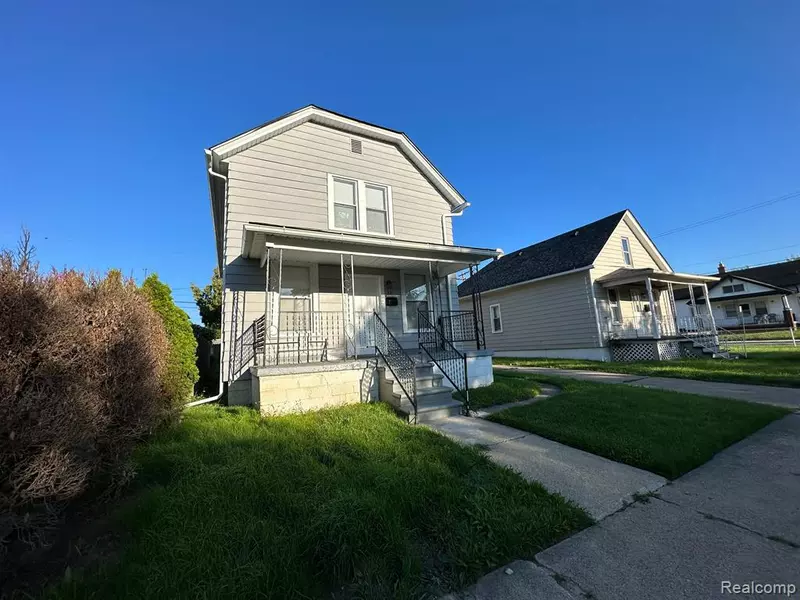 32 BEYNE Street, Mount Clemens, MI 48043 2316