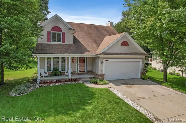 2432 Forest Hills Drive, Lake Orion, MI 48359 1168