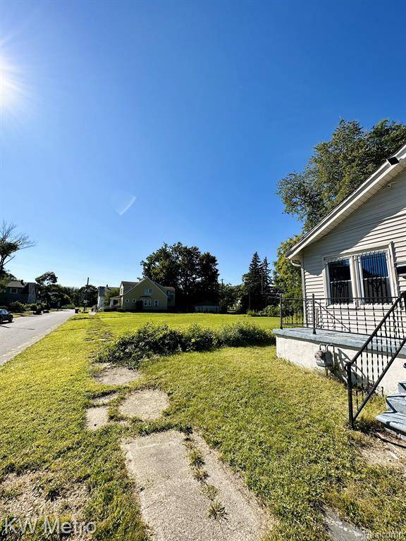 Highland Park, MI 48203 2647,1982 LOUISE Street