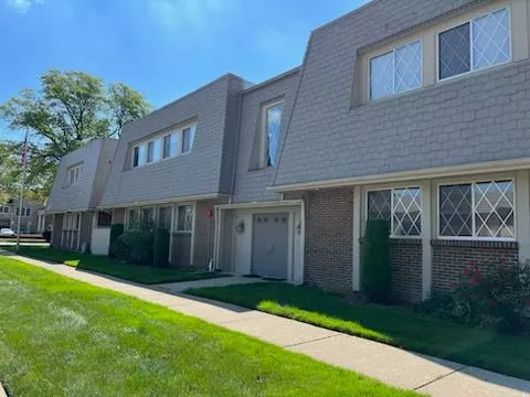 22725 GREATER MACK Avenue, Saint Clair Shores, MI 48080 2023