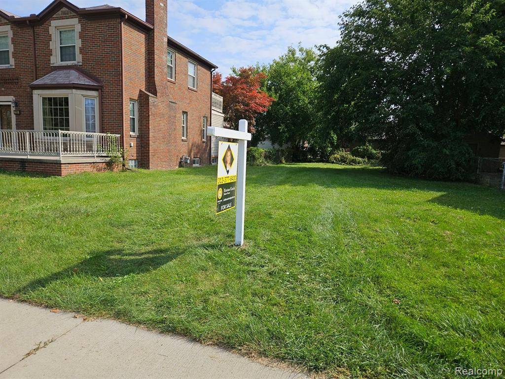 7900 MIDDLEPOINTE Street, Dearborn, MI 48126 1272