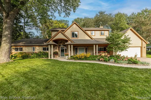 5559 WESTWOOD Lane,  Bloomfield Hills,  MI 48301 1246