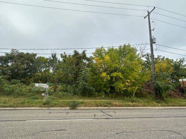 4055 DAVISON Road, Burton, MI 48509 1401