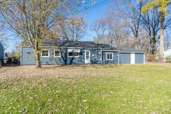 Clinton Township, MI 48036 2525,37310 EMERY Street