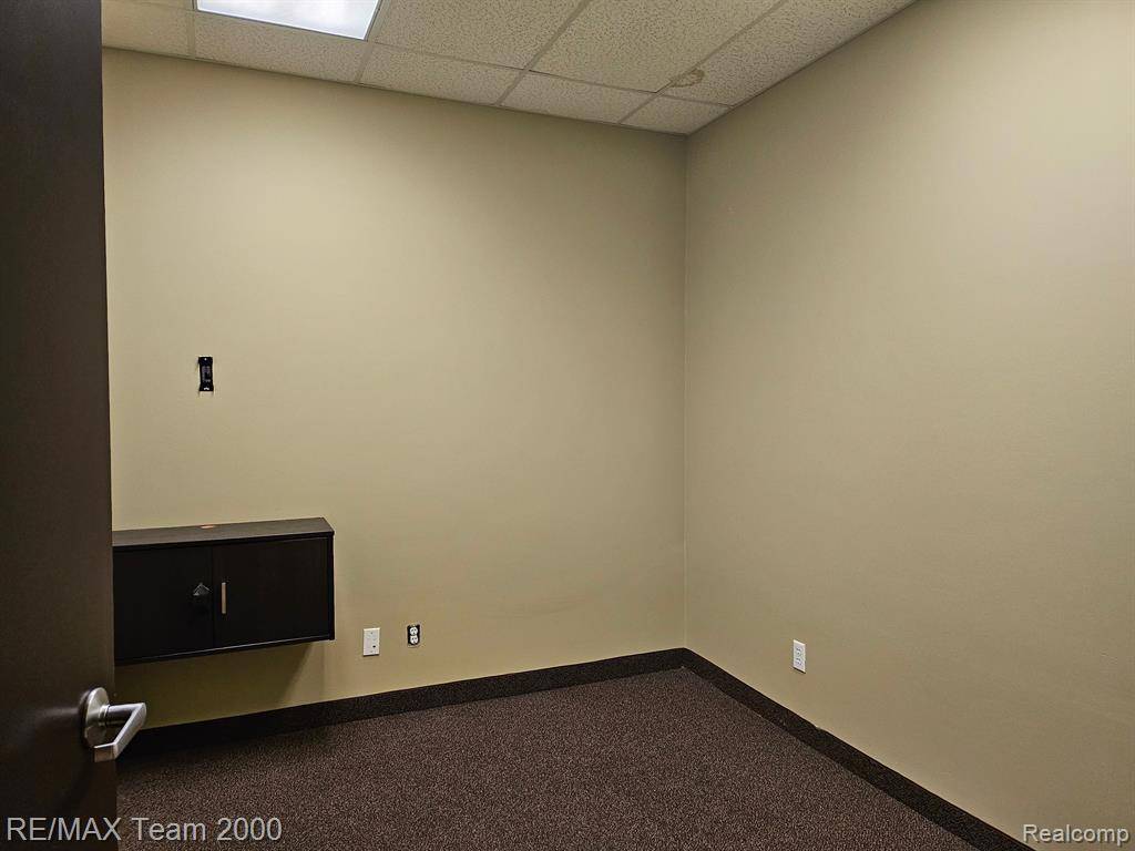Lincoln Park, MI 48146 2644,1088 SOUTHFIELD Road