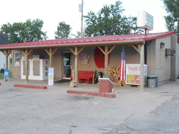 2485 S SHERMAN Road, Applegate, MI 48401 7714