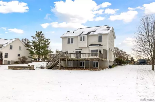 Grand Blanc, MI 48439 7436,8327 PARKSIDE Drive