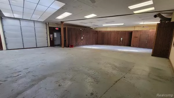 Farmington Hills, MI 48336,29600 GRAND RIVER Avenue