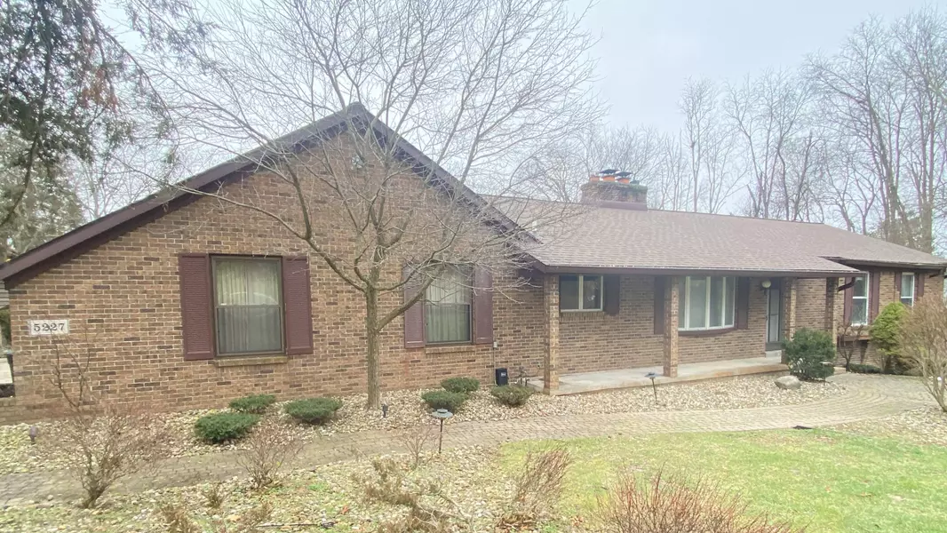 5227 MILROY Lane, Brighton, MI 48116 7739