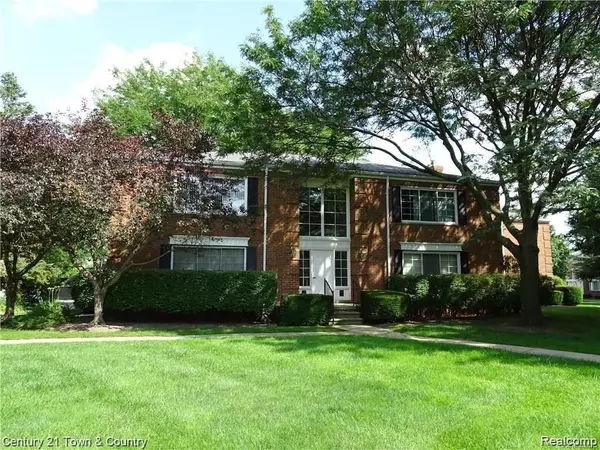 743 E FOX HILLS Drive, Bloomfield Hills, MI 48304 1307