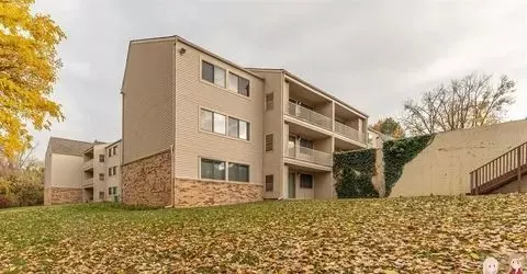 West Bloomfield, MI 48323 2929,3865 LONE PINE Road