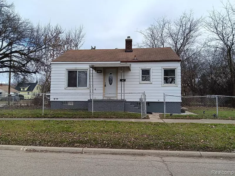 1501 WALTON Avenue, Flint, MI 48532 5248