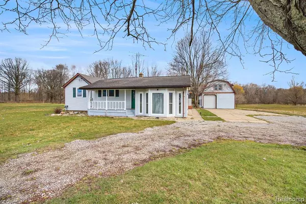 1305 E KING Street, Corunna, MI 48817 1532