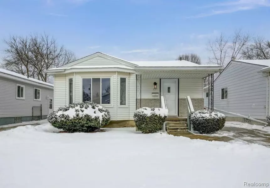 537 E LINCOLN Avenue, Madison Heights, MI 48071 4053