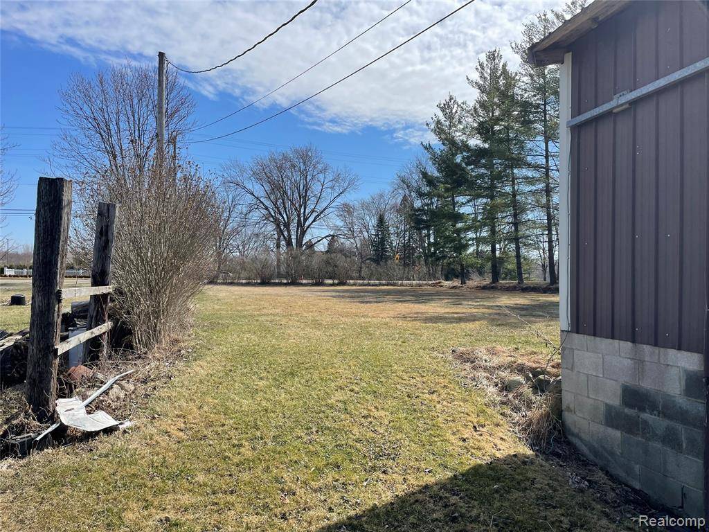 Whitmore Lake, MI 48189 9257,6431 /6475 WHITMORE LAKE ROAD Road