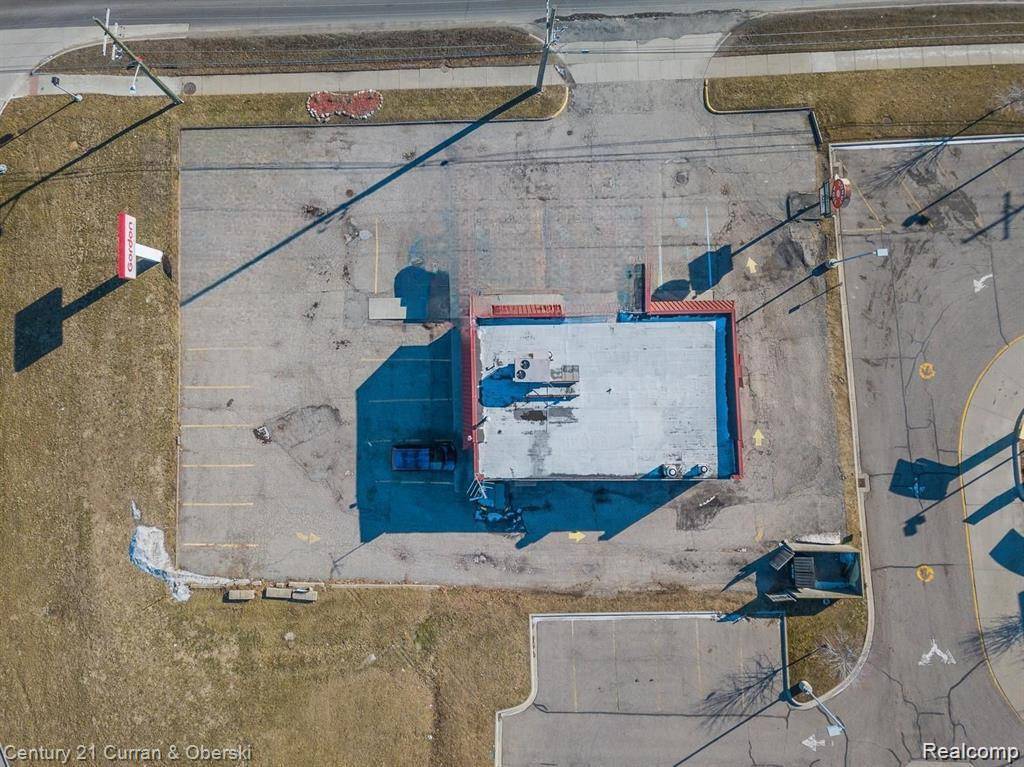 Warren, MI 48093 1096,32187 VAN DYKE Avenue