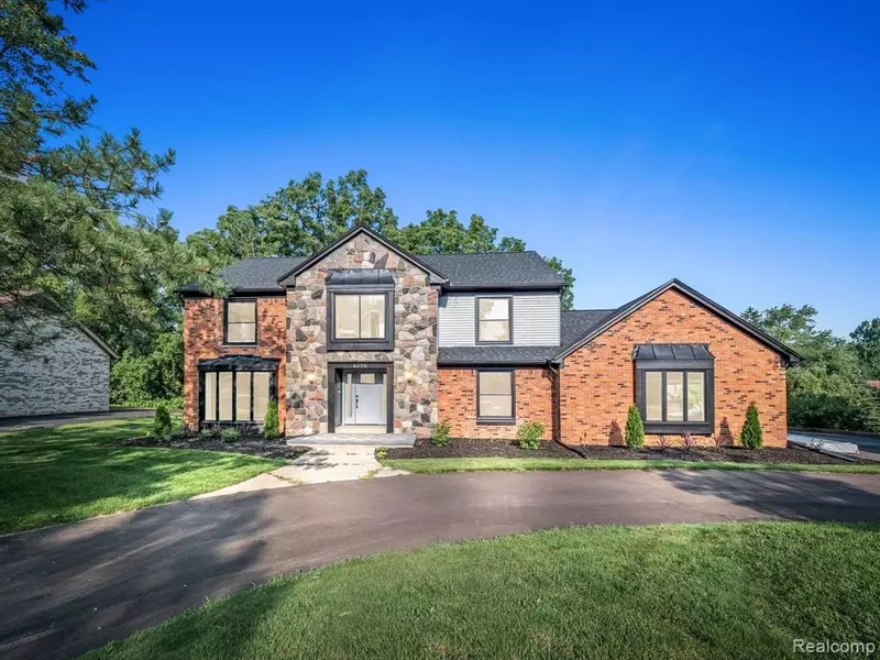 4370 STRATHDALE Lane, West Bloomfield, MI 48323 2850