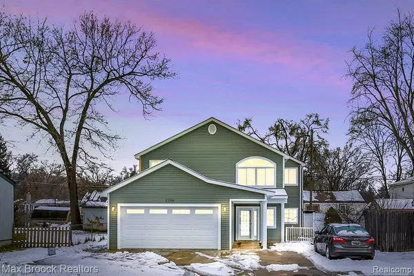 3280 CHAMBOURNE Street, Commerce Twp, MI 48382 4608