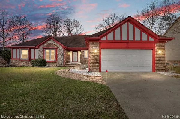 24411 RIDGEVIEW Drive,  Farmington Hills,  MI 48336 1900