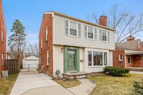 1875 NORWOOD Drive, Grosse Pointe Woods, MI 48236 1794