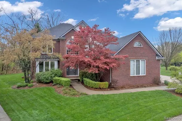 42975 TONQUISH Drive, Clinton Township, MI 48038 5565