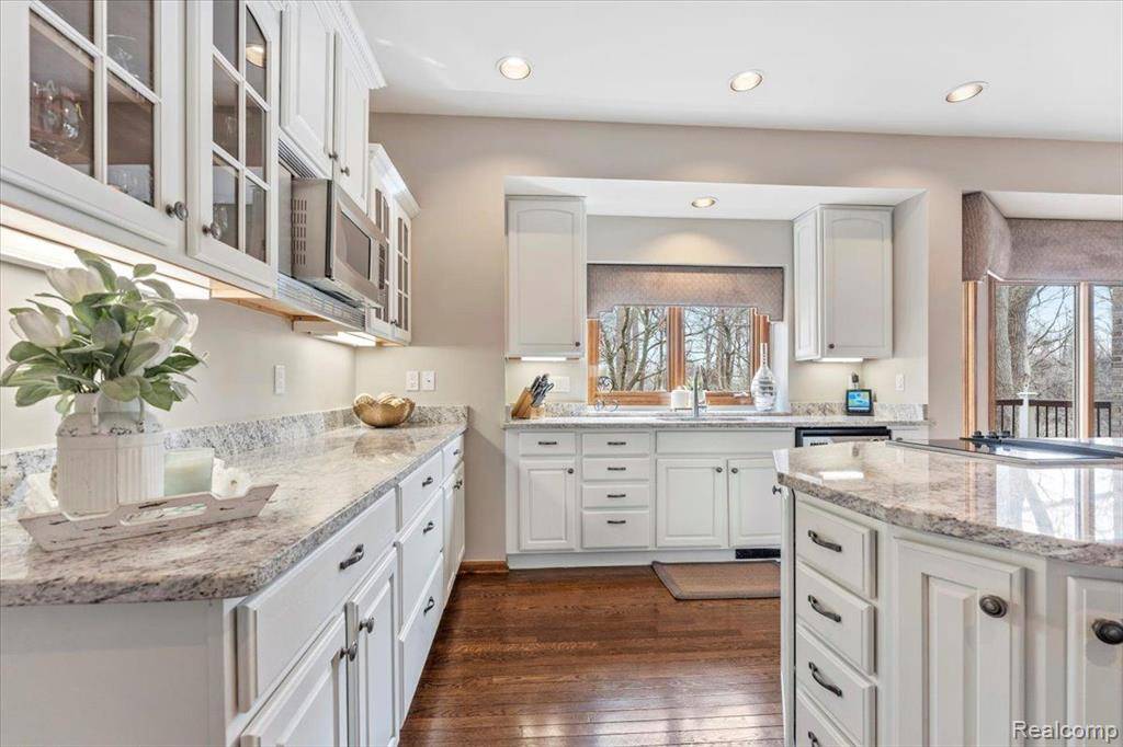 Northville, MI 48168 8402,17876 WILDFLOWER Drive
