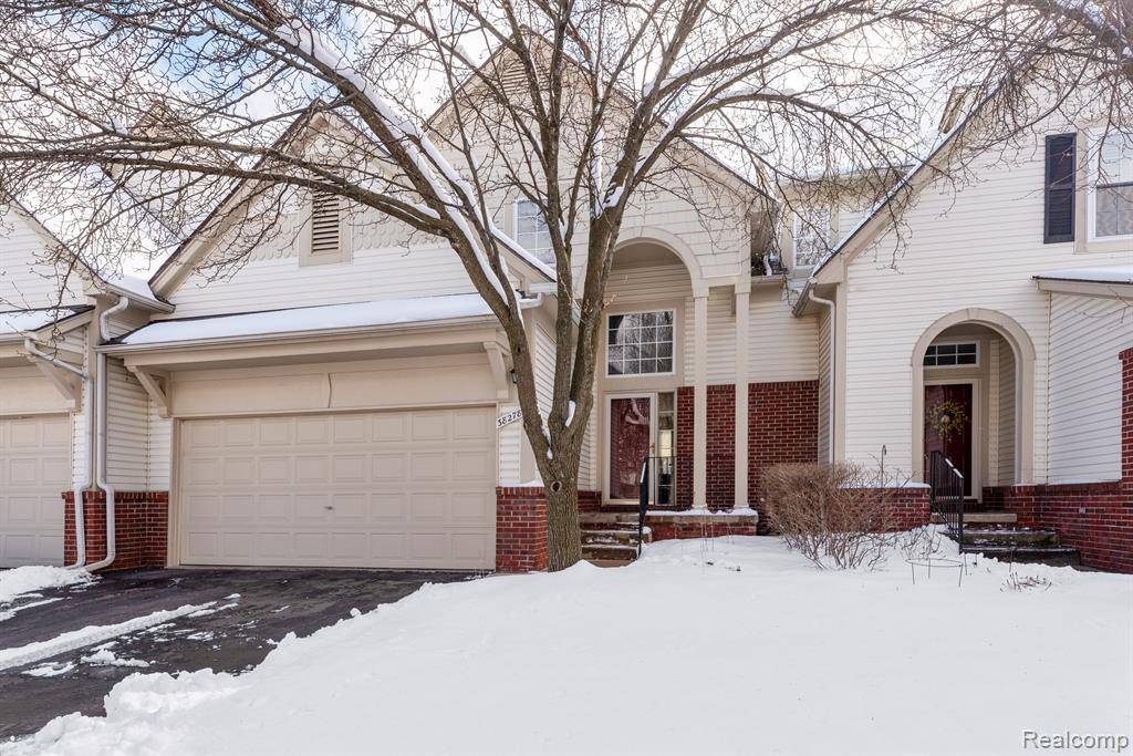 38278 REMINGTON Park, Farmington Hills, MI 48331 3776