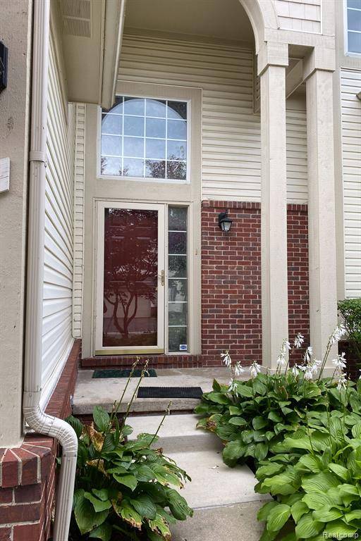 Farmington Hills, MI 48331 3748,38430 SARATOGA Circle
