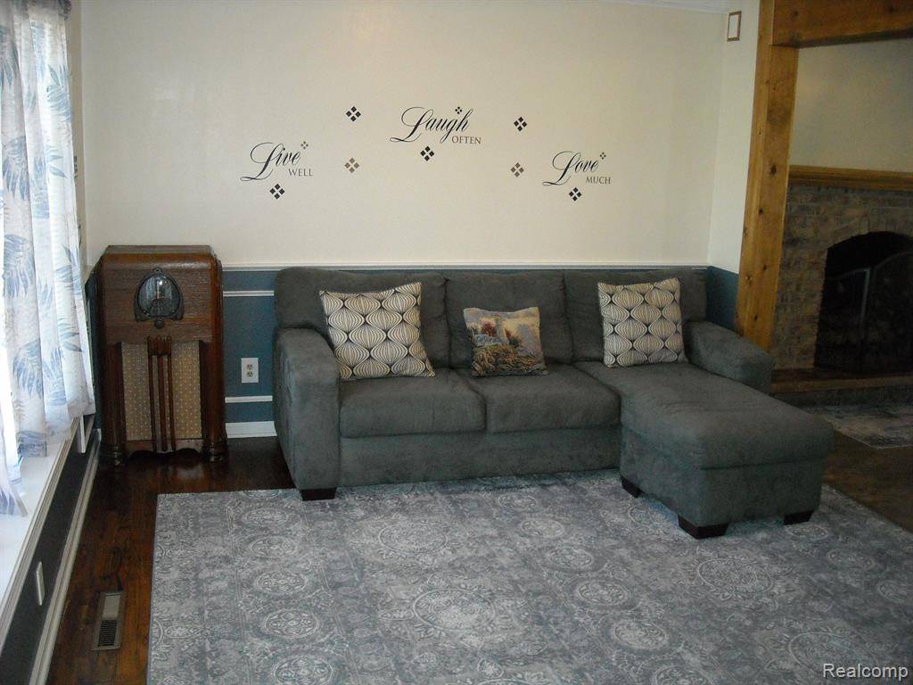 Flushing, MI 48433 1494,1216 PLEASANTVIEW Drive