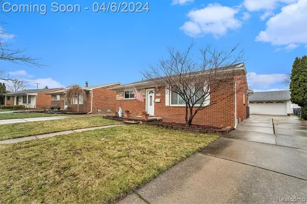 Dearborn Heights, MI 48127 1998,6908 CRESTWOOD Street